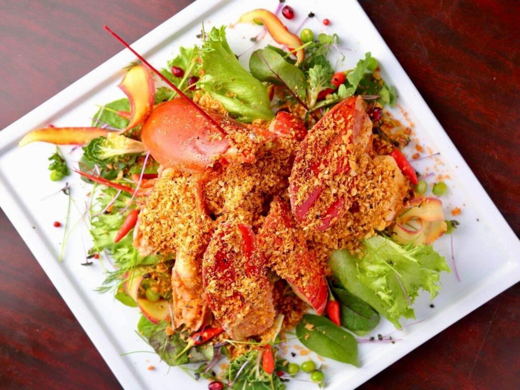 オマール海老 金砂粉｜香ばしい金沙粉で仕上げた贅沢な海老料理