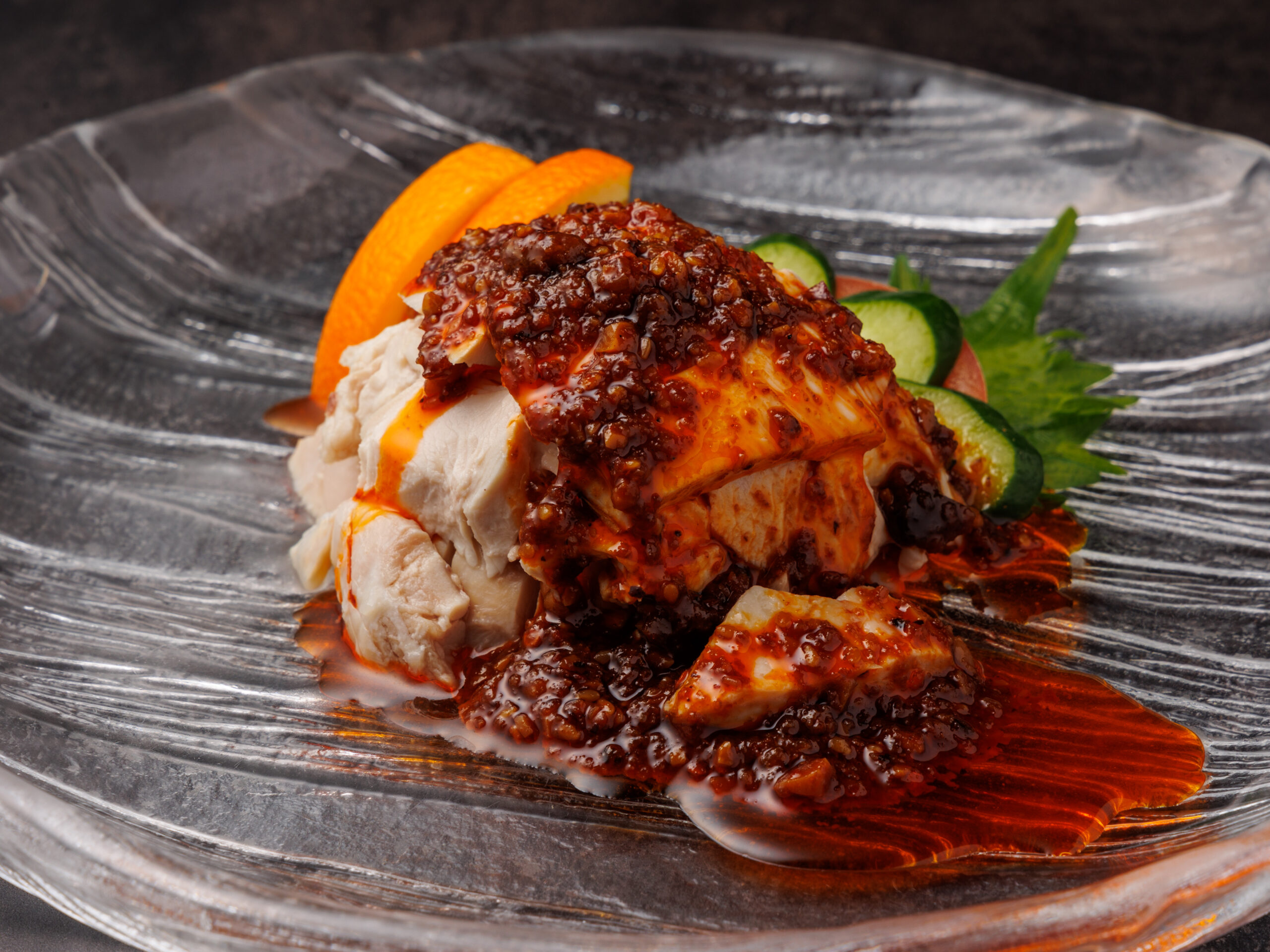 よだれ鶏｜四川名物のピリ辛ソースが香る蒸し鶏